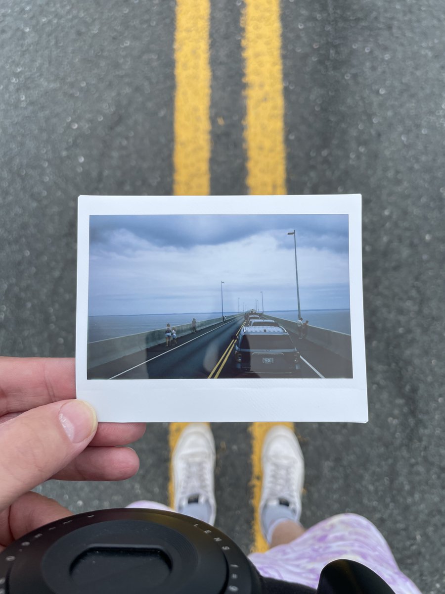 weeposters's tweet photo. Like usual there is a collision on the bridge during my Trip . People seems to enjoy the time out of the car ! #confederationbridge #PEI https://t.co/ZtGusTRzuy