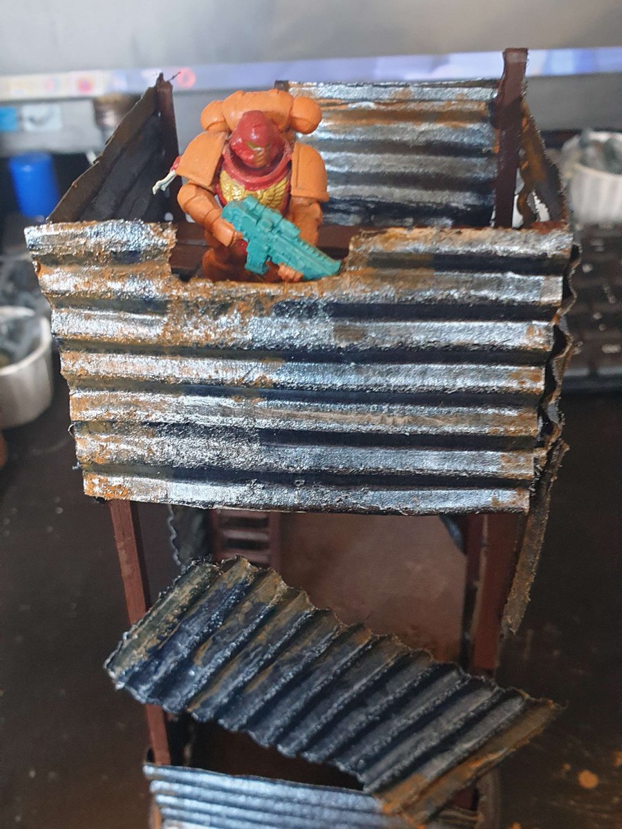 HaphazardMethod's tweet photo. Finished painting up a bit of scratch built terrain I'd built over a year ago. Quite happy with the results #warhammer #warhammer40k #terrain #scratchbuilt #gamesworkshop https://t.co/OPVHpGa1AW