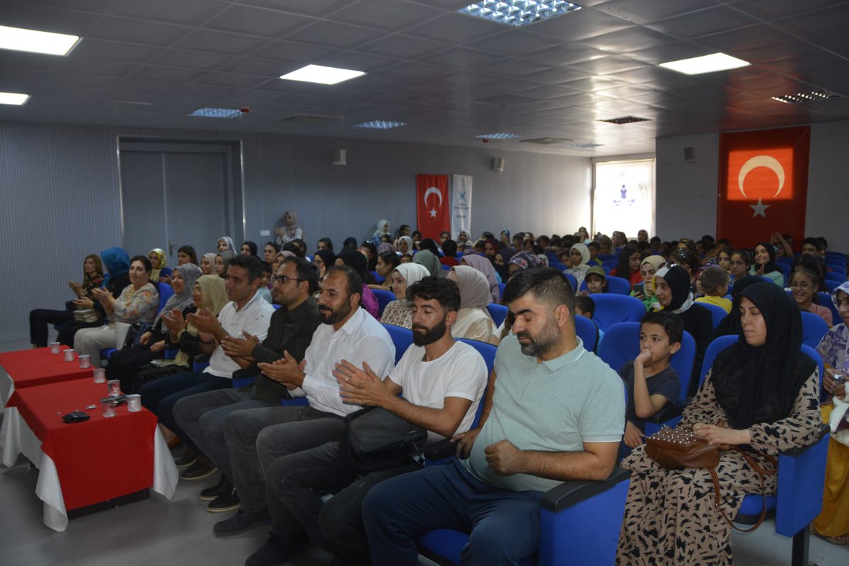 tugvaergani's tweet photo. Tügva Ergani Kadın ve Aile Koordinatörlüğümüzün düzenlendiği programımıza katılımcı olarak katılan ve insani değerlerimize dokunan Mevlüde Uçar Hanımefendiye ve katılım gösteren tüm değerli misafirlerimize teşekkür ediyoruz. 

@ibrahim_besinci @OmerBugday_99 @a_karaaslan69 https://t.co/92ibUz6CaY