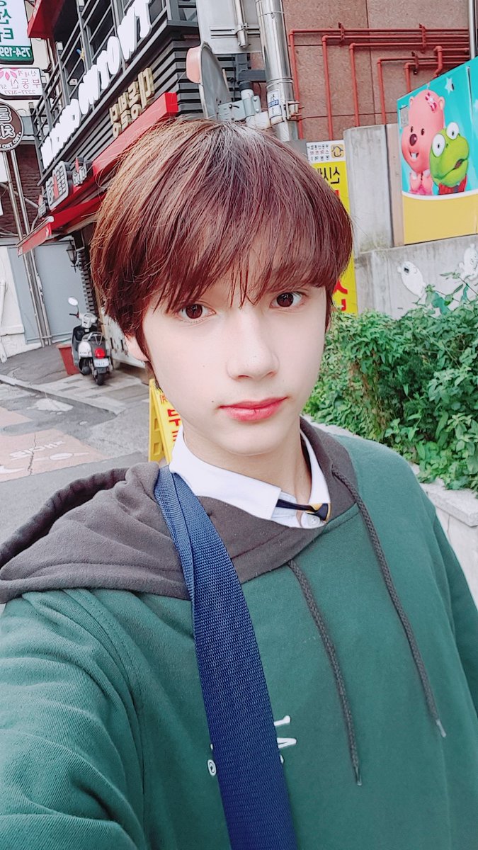 beomnosaurio's tweet photo. No me pongan videos o fotos de kai tikito pq llorO

#OurMondayIsHUE
VITAMIN HUENING KAI DAY
#휴닝이가_가져온_여름한스푼
#究極の天使ヒュニンカイ
@TXT_members @TXT_bighit https://t.co/5XfqBYzqbC