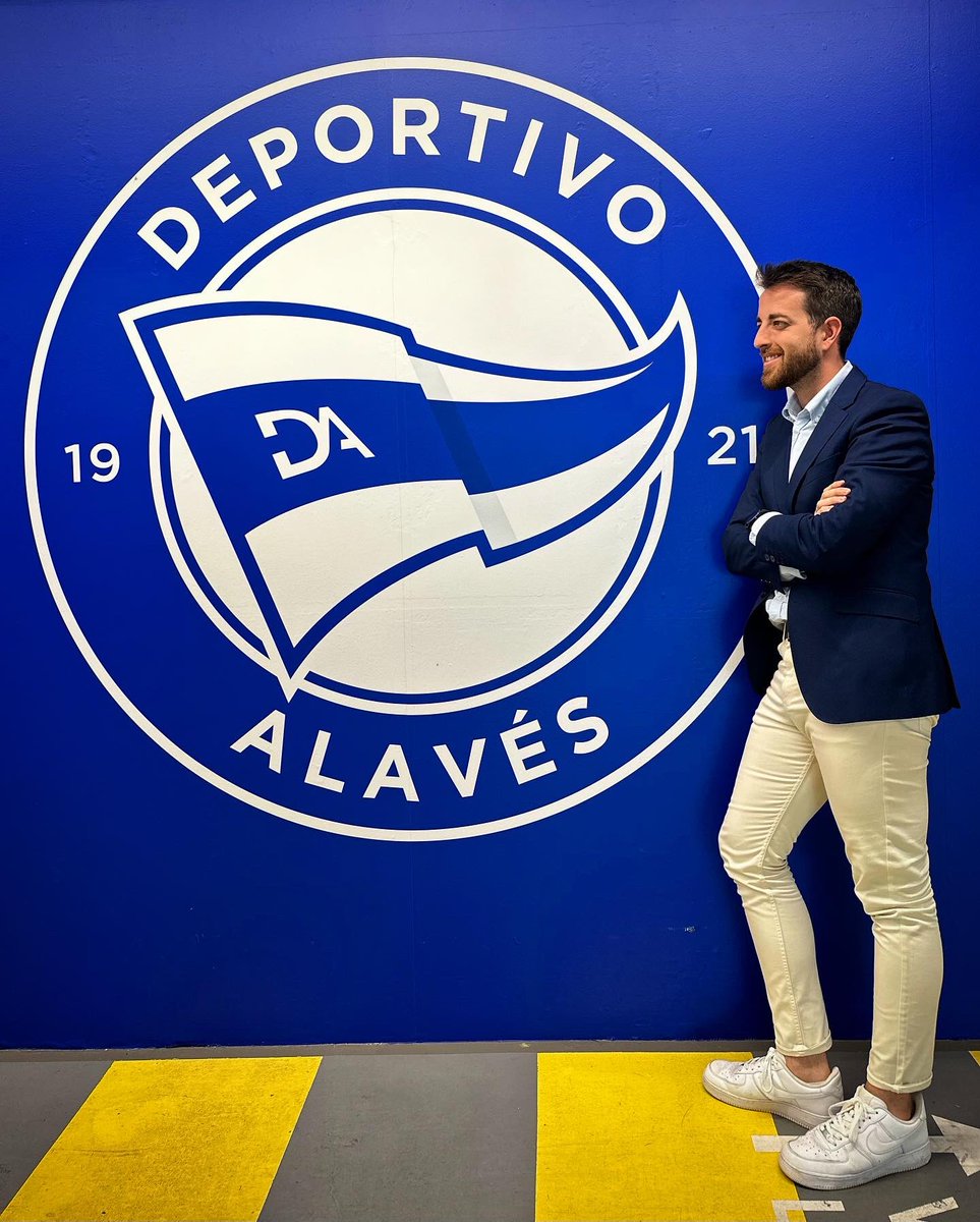 SamuelGilQ's tweet photo. ɢᴏᴀᴢᴇɴ, ɢʟᴏʀɪᴏsᴏ! 💙

Gracias por la confianza, @Alaves. Solo la oportunidad, ya es un sueño.

“𝙿𝚊𝚛𝚊𝚛𝚜𝚎, 𝚍𝚎 𝚟𝚎𝚣 𝚎𝚗 𝚌𝚞𝚊𝚗𝚍𝚘, 𝚢 𝚛𝚎𝚌𝚘𝚛𝚍𝚊𝚛𝚜𝚎 𝚚𝚞𝚎 𝚗𝚊𝚍𝚒𝚎 𝚝𝚎 𝚑𝚊 𝚛𝚎𝚐𝚊𝚕𝚊𝚍𝚘 𝚗𝚊𝚍𝚊”.

#PróximaParadaPrimera ⚪️🔵 https://t.co/iAzD3fE3qM