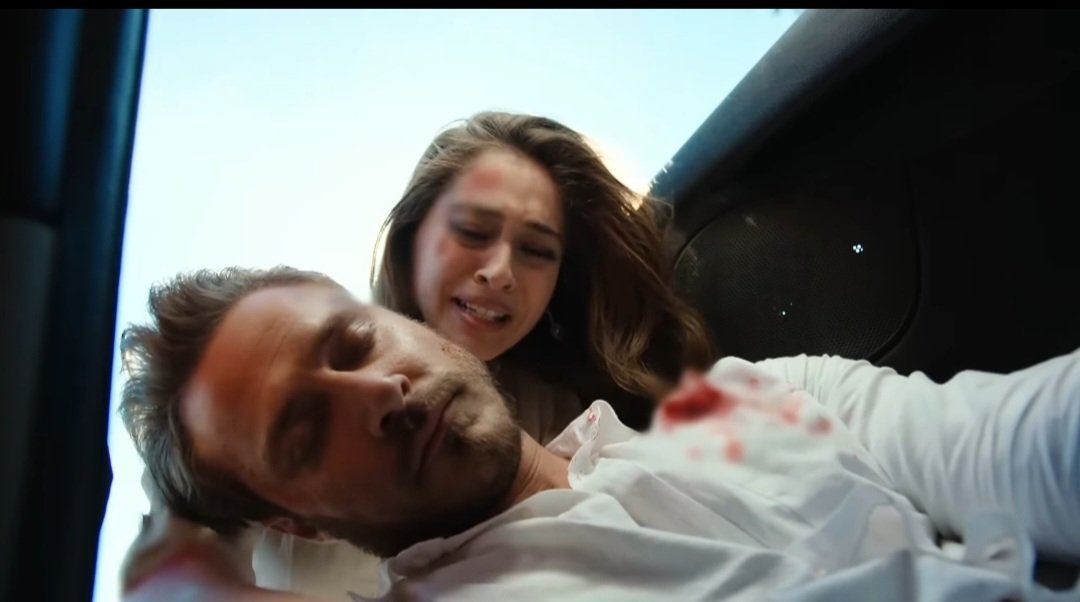 SDGEnglish's tweet photo. In the fade to black you see that Efsun kisses Emir's forehead 😭the devastation was felt through the screen
#SDGRewatch https://t.co/EunqZI8s0W