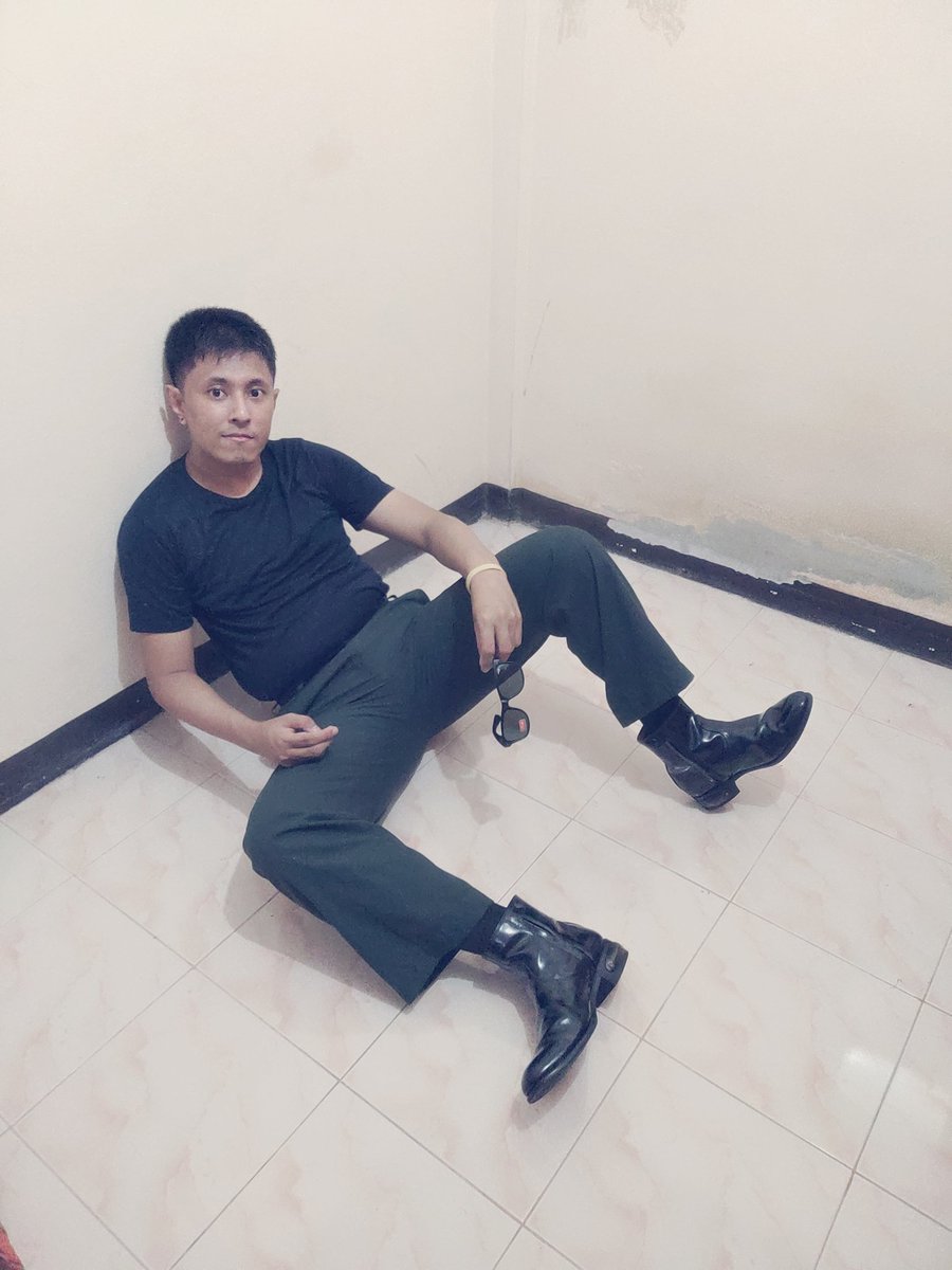 เกรช ที่ชอบรองเท้า tweet media