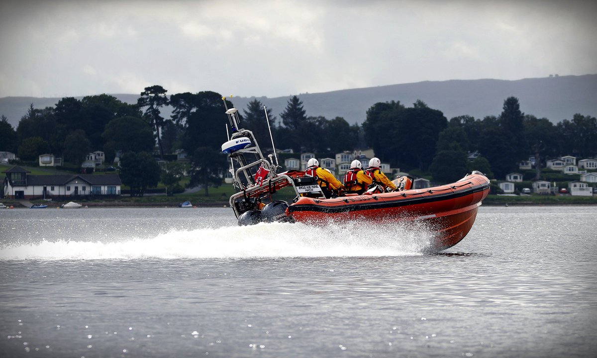 tugela1's tweet photo. @RNLI #rnli #rnlihelensburgh #savinglives #rescueboat https://t.co/7sv5FZ8GkA