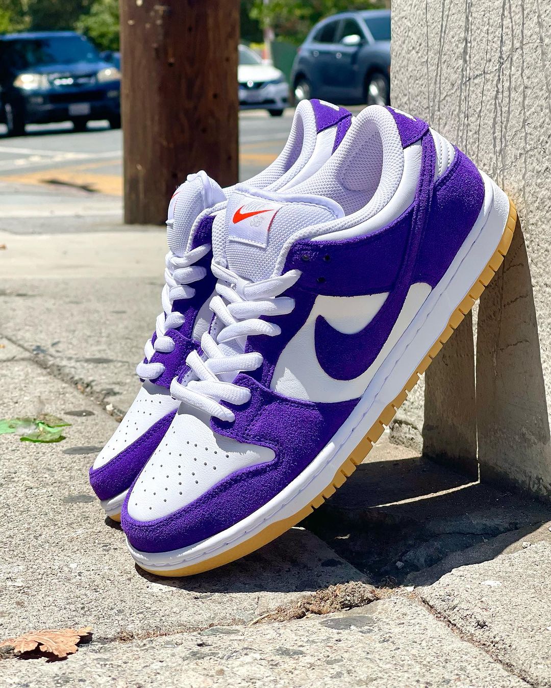 ナイキ　紫　スコート NIKE SB DUNK LOW COURT PURPLEナイキ・エスビー・ダンク・ロー