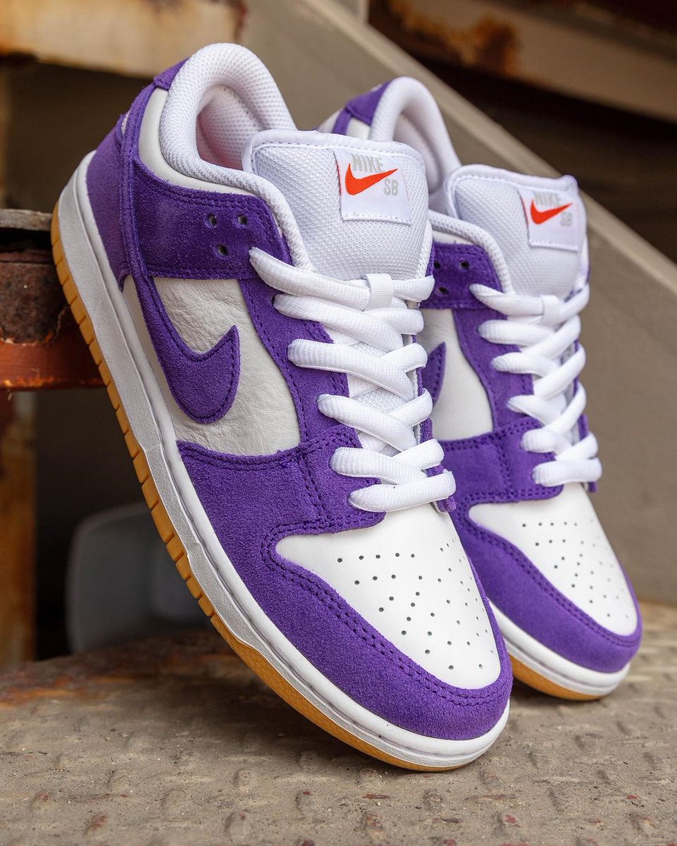 Nike SB Dunk High シルバー/パープル 新品タグ付き NIKE ナイキ Nike SB Dunk High シルバー/パープル 新品タグ付き NIKE ナイキ