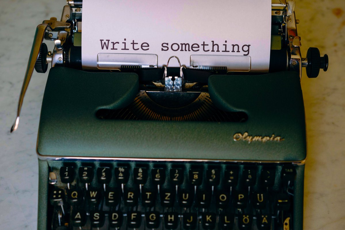 PurpleOrchidPub's tweet photo. Good morning, #5amwritersclub 💜

Let's do a #writerslift to showcase our #books, #shorts, #poetry, #blogs, #websites, etc.

#WritingCommunity, show us what you got going on.
#ReadingCommunity, browse for your next fave read.

And remember to spread some love today!
💜 https://t.co/iA6b6rGjWv