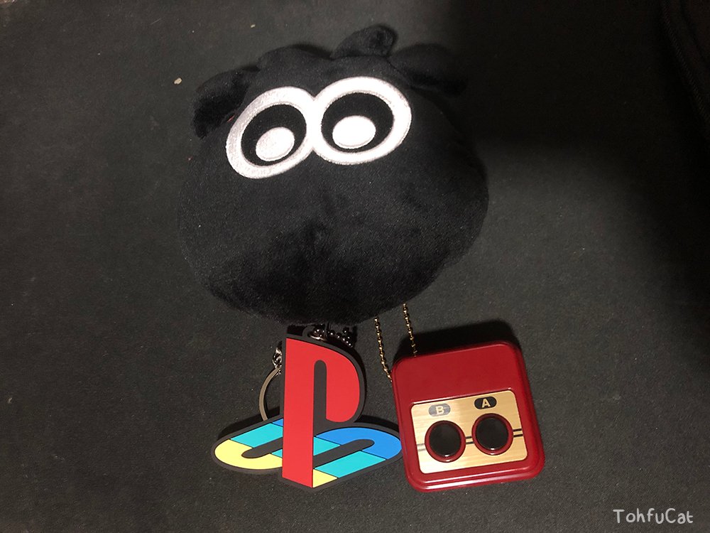 tohfucat's tweet photo. Some goods from Japan, courtesy of a friend :3 Glad he was able to get the famicom controller button side from the gacha.
#retrogaming #famicom https://t.co/MgAX1Vb7zx