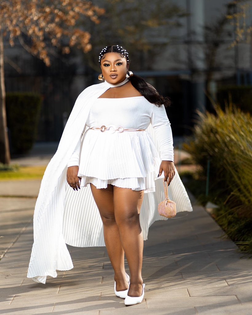 TumiPowerhouse's tweet photo. Mmasebotsana wa Limpopo 

Dressed in: @queer_comfort 
Hair: @exotichairboutique_ install by @sima.screation 

#MissSA2023 #PageantFinale https://t.co/8WfnKqHL0q
