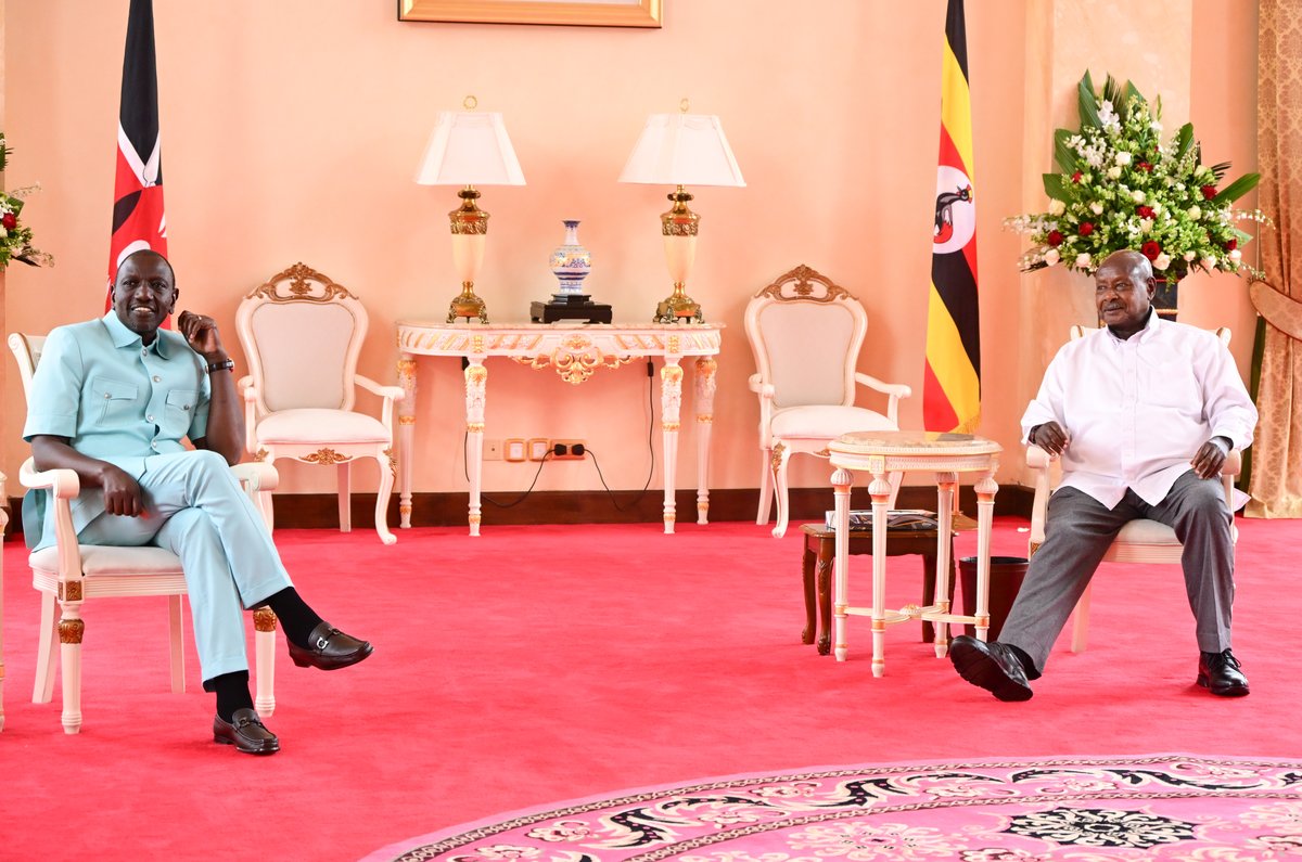 Kenyans's tweet photo. President Ruto meets President Yoweri Museveni at State House Entebbe, Uganda https://t.co/0Zdn2rgbmG