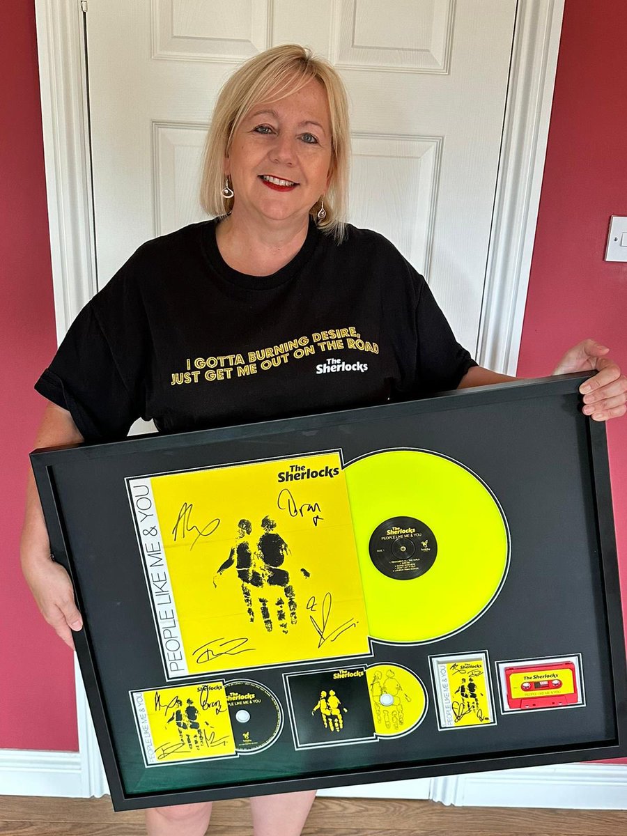 easyframeUK's tweet image. Our customer @SarahDent70 is very pleased with her @TheSherlocks framed vinyl, cd and cassette 🤘🏻🤘🏻🤘🏻