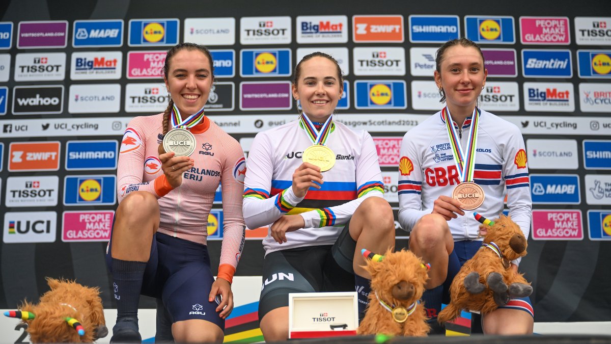 Shoutout to Anna Shackley 🏴󠁧󠁢󠁳󠁣󠁴󠁿

She claimed the final medal of #GlasgowScotland2023 with a bronze in U23 Women Road Race.

A home rider winning the final medal! You love to see it 😍