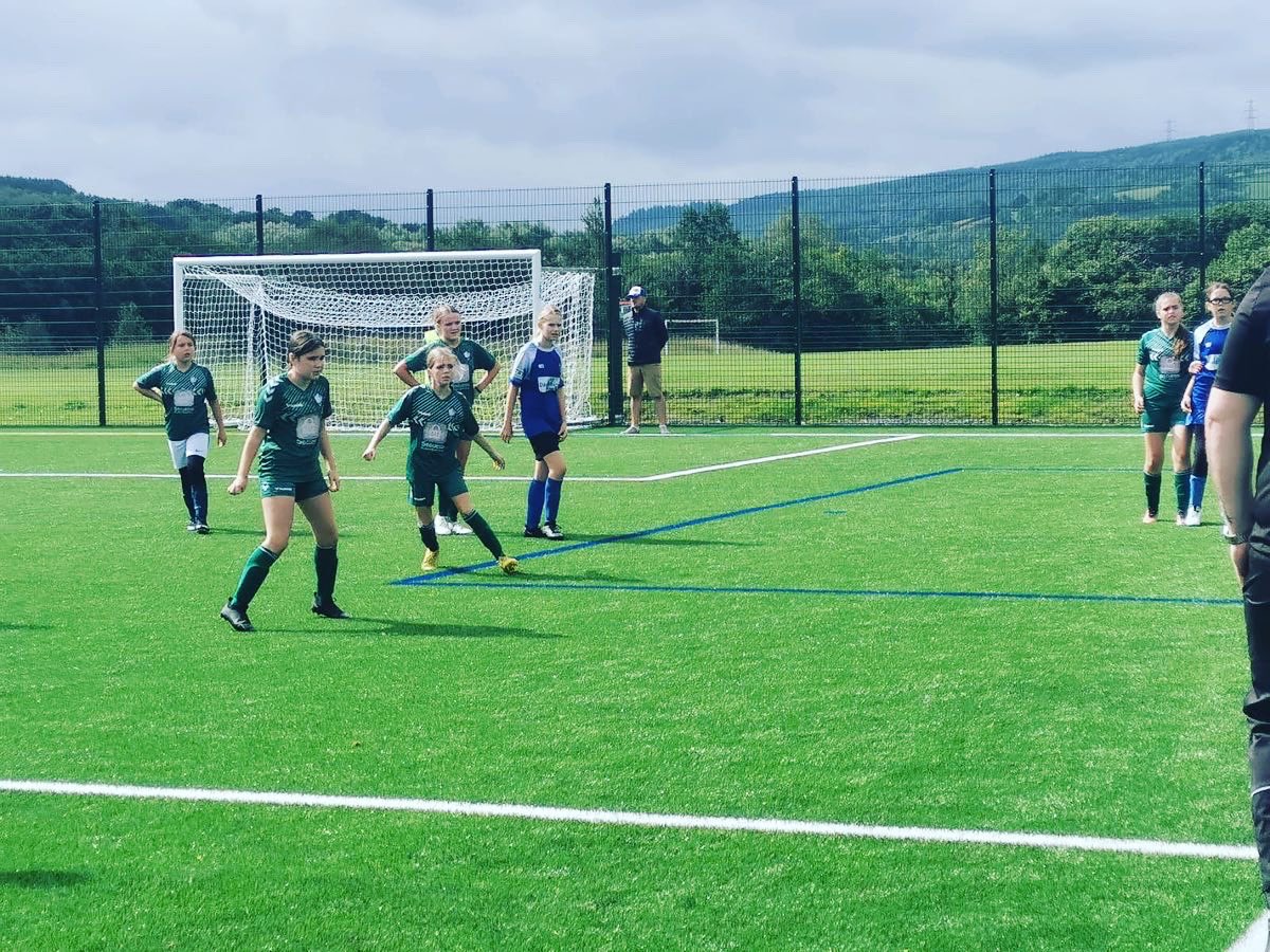 Our U13’s played a friendly match today against @YstradgynlaisFC Great football on display by both teams, it was great to watch. A very close game in the end but a win for our girls, final score 8-7 Thanks to Ystradgynlais for the hospitality after the game 👏 @westwaleswgl