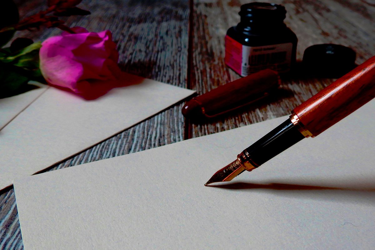 PurpleOrchidPub's tweet photo. Good morning, #5amwritersclub 💜

Let's do a #writerslift to showcase our #books, #shorts, #poetry, #blogs, #websites, etc.

#WritingCommunity, show us what you got going on.
#ReadingCommunity, browse for your next fave read.

And remember to spread some love today!
💜 https://t.co/MBUQVHH2Oz