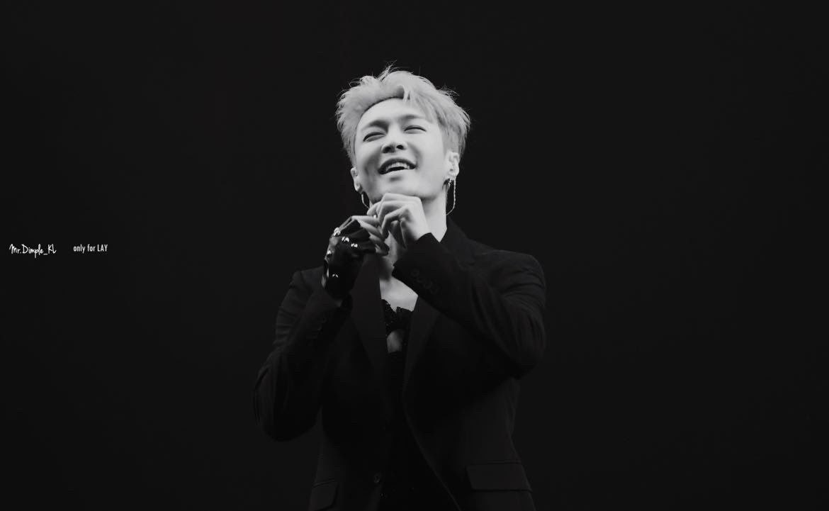 eriexol7777's tweet photo. این عکس ییشینگ چه قشنگه
چه حس قشنگی داره
همیشه بخند دورت بگردم
#EXO #엑소 @weareoneEXO 
@B_hundred_Hyun @layzhang https://t.co/gvf4gk4IpB
