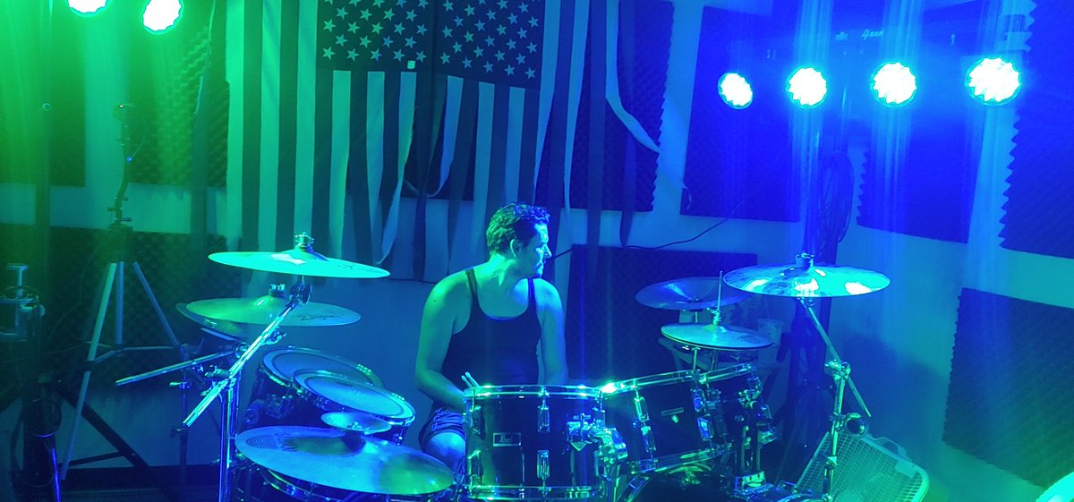Soultrapmetal's tweet photo. Finally got the lights to stay on green and blue at rehearsal. Marion was pleased. 🤣

#stagelighting #lights #independent #localbands #soultrap #metalmusic #heavymetal #soultrapmetal #drummer #drumgear https://t.co/TOiL5TB77C