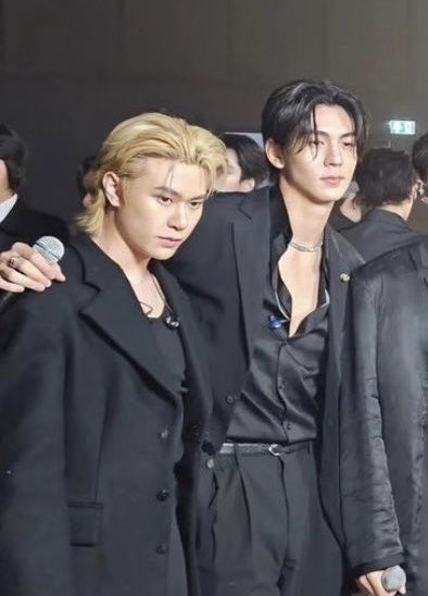 AME ☻︎ tweet media