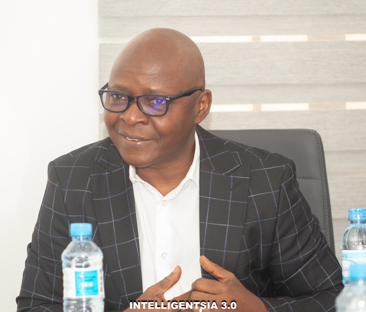 Intelli3_0's tweet image. Le ministre @JulienYombouno2 était avec nous ce week-end dans la rubrique le #Miroir.
L’échange fut fructueux 👌🏾🙏🏾
@I3_0
@DIABY_Mamy 
@BouramaChu94