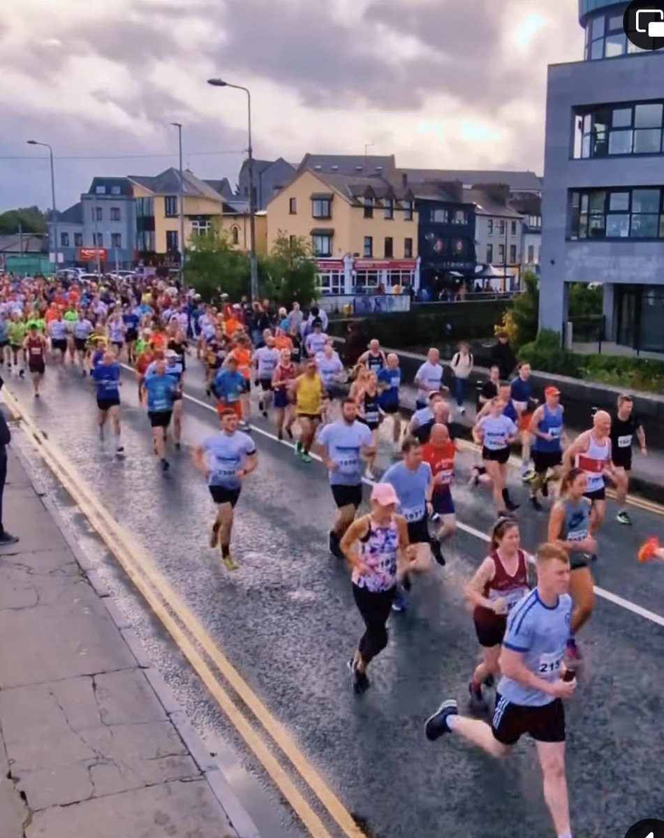 ProfJaneWalsh's tweet photo. Fantastic buzz in #Galway for the #StreetsOfGalway 8k last night. Such a brilliantly organised event by Galway City Harriers, the support on the course was unbelievable! A privilege to participate ๐โโ๏ธโค๏ธโญ๏ธ #running https://t.co/6ktwMxdUIi