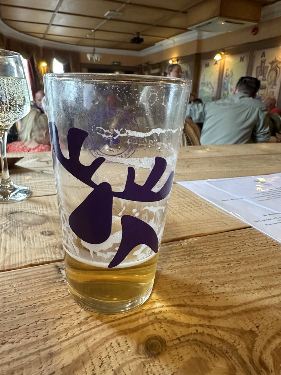 daveandwolves's tweet photo. Purple Moose Elderflower Ale in The Royal Barmouth
#BeautifulBeer https://t.co/9Rr1zHDVA6
