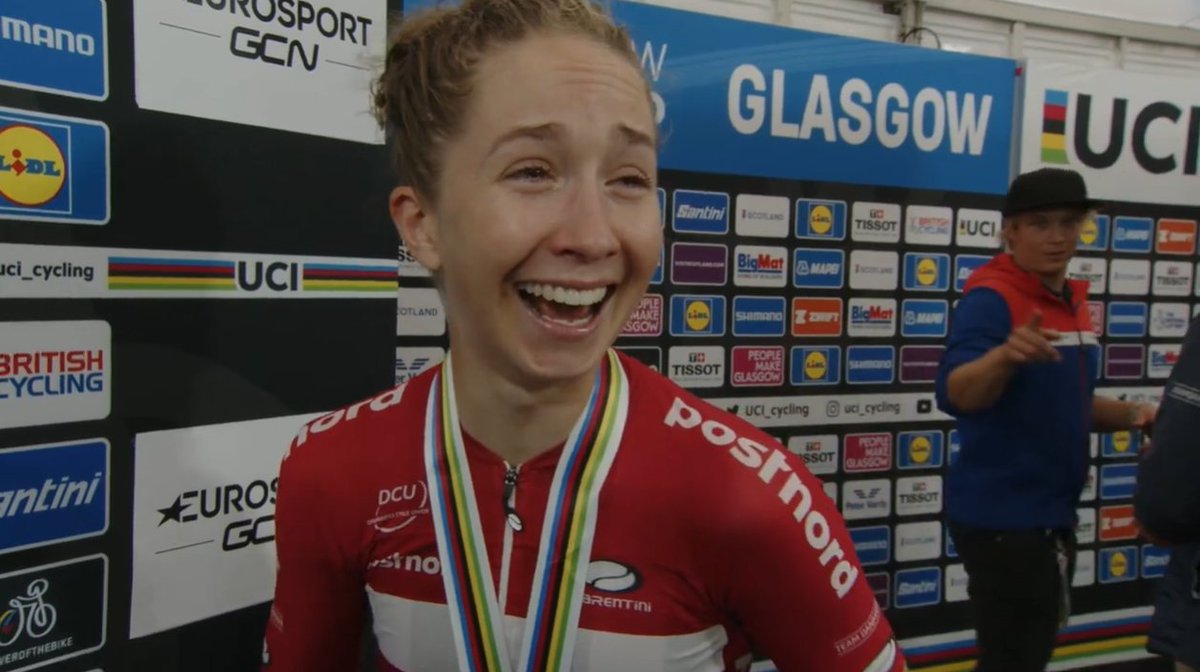 'Now pizza and champagne' 🥉😅🙌

A rollercoaster of emotions in that interview, we all love @CUttrupLudwig 🤩
youtube.com/watch?v=UYOMxA…

#GlasgowScotland2023