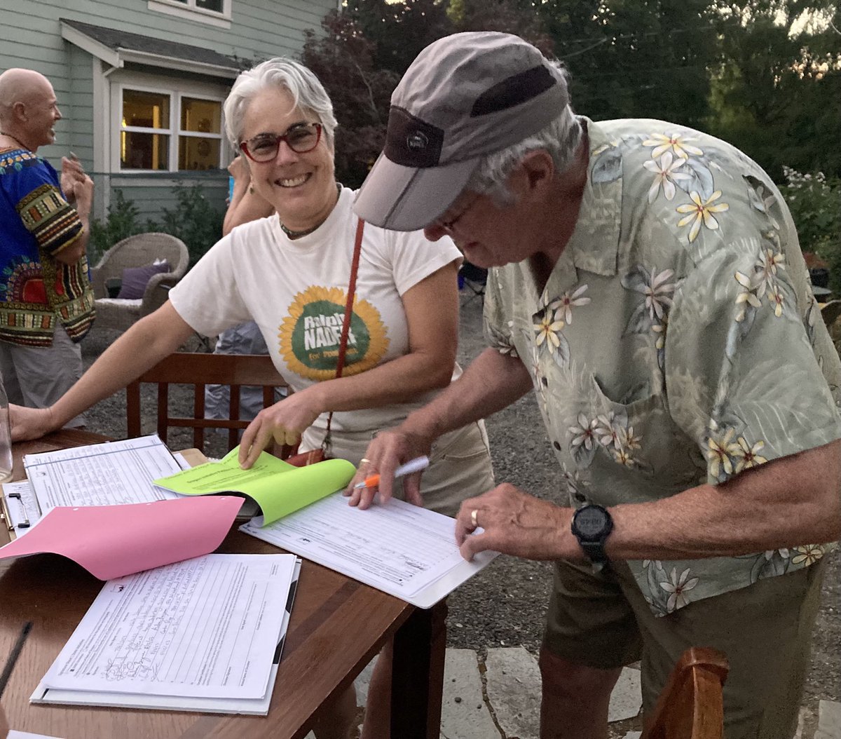 pacificgreens's tweet image. Help is put IP8/9 (campaign finance reform), IP17 (Oregonrebate.org) and IP17 on the ballot; if you host a party, invite one of us to set a table.  These are winning issues!  You will make the difference #campaignfinancereform