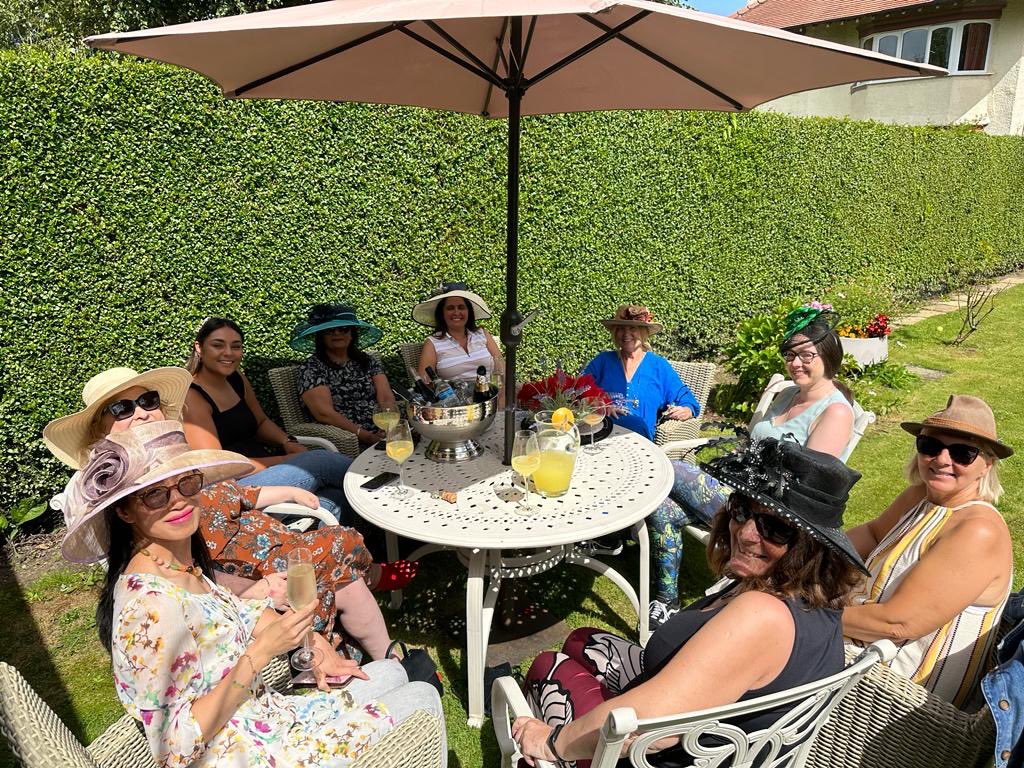 beeswaxcat's tweet photo. Unwinding with the girls. Sun, fun and cake, what’s not to like? So privileged to work with this crew. https://t.co/9A16WnqBs2