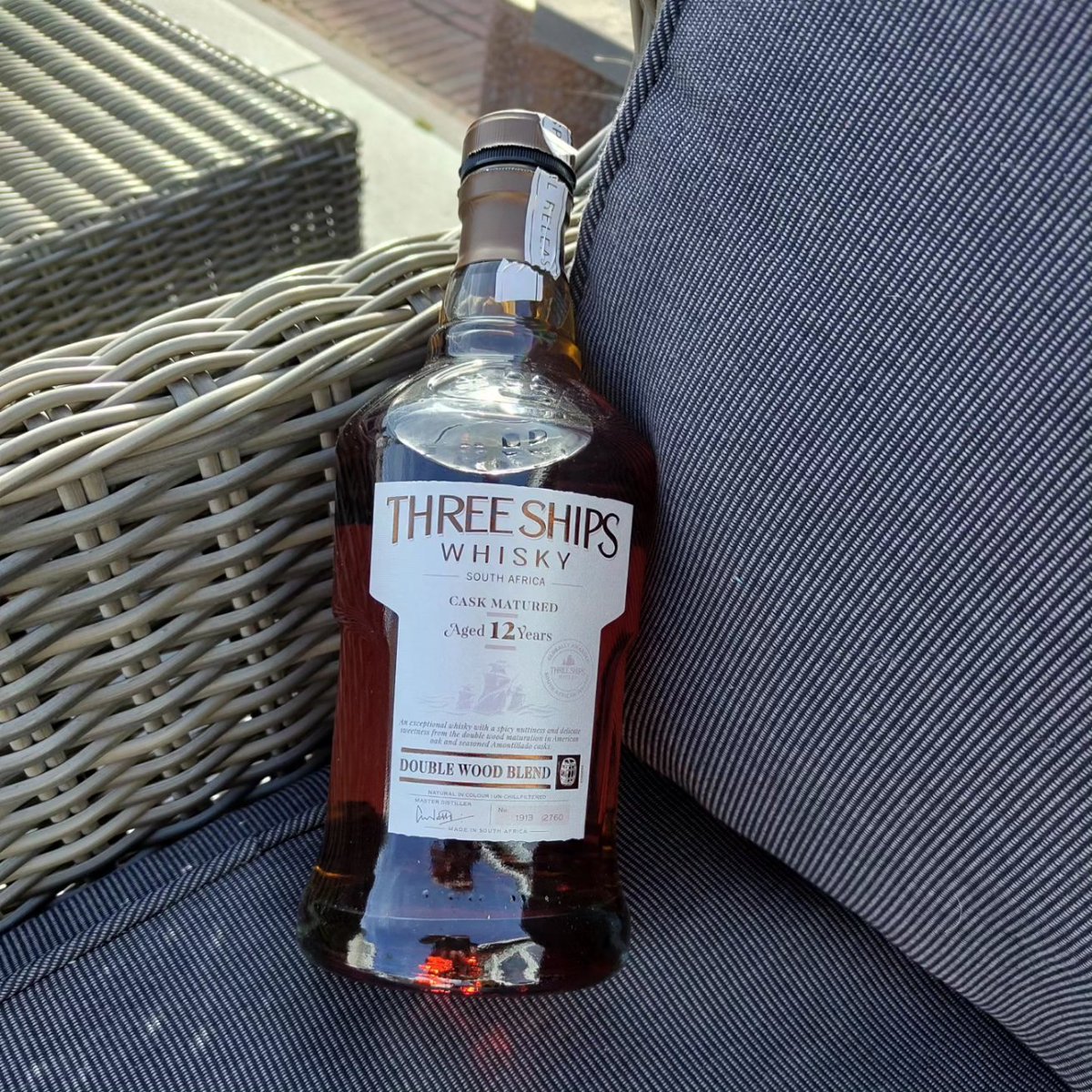 BarryLee82's tweet photo. Was waiting for a special occasion to open this #LimitedRelease @ThreeShipsSA Double Wood blend from @TheWhiskyMaker
The special occasion you ask......fuck it, it's Sunday! https://t.co/tQ3klUcmRq