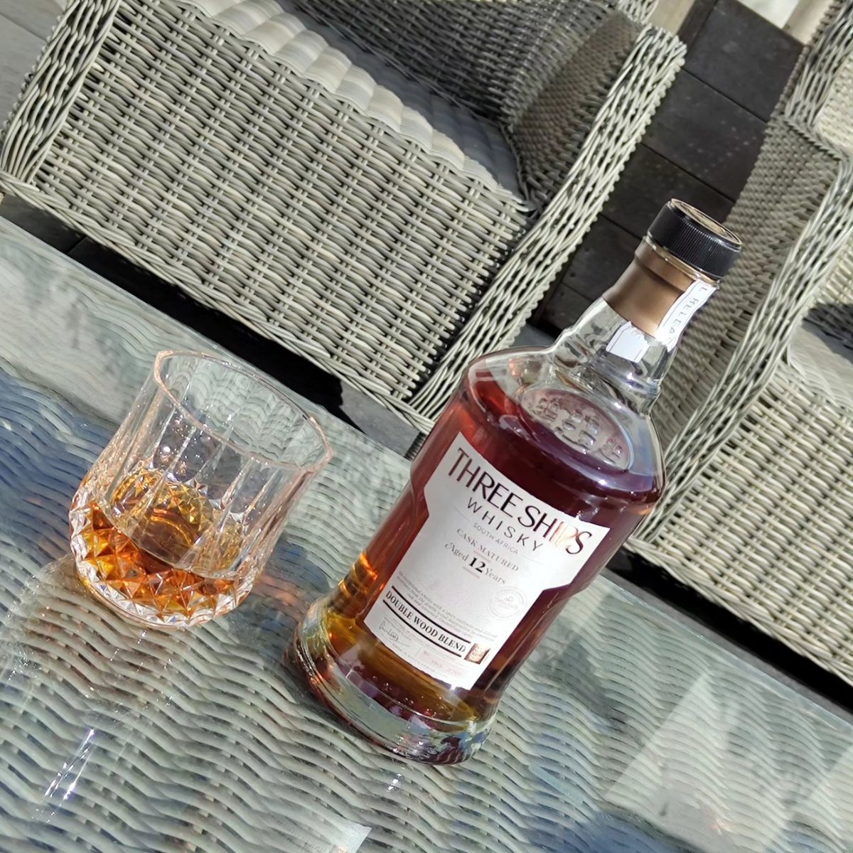 BarryLee82's tweet photo. Was waiting for a special occasion to open this #LimitedRelease @ThreeShipsSA Double Wood blend from @TheWhiskyMaker
The special occasion you ask......fuck it, it's Sunday! https://t.co/tQ3klUcmRq