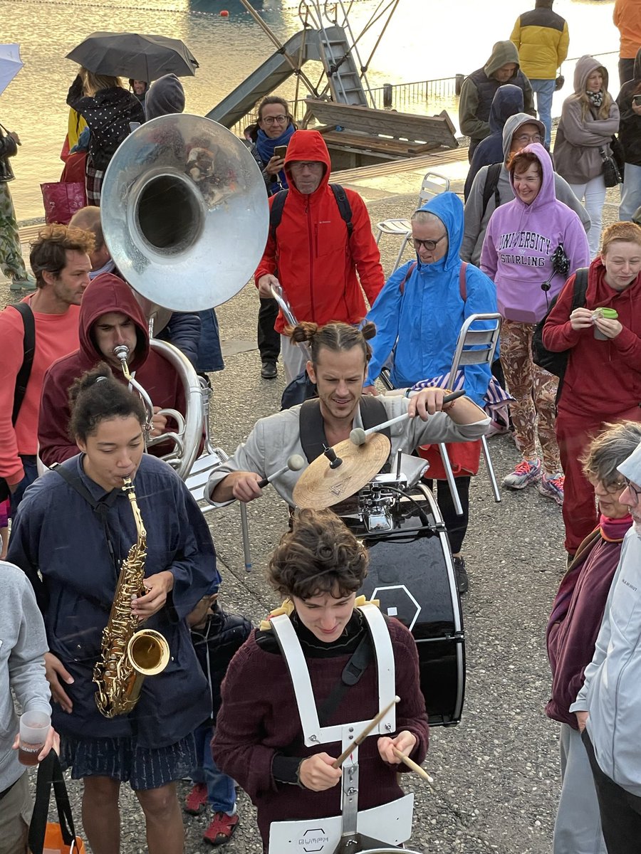 barbarabulc's tweet photo. Don't miss this magical moment, every morning until the 23rd of August.
Welcoming the Sunrise on the Lake Geneva with a musical concert. Remembering #interconnectedness and #interdependence with each other and the Earth.
#LesAubes #LesBainsdesPaquis #oumph #LesAubesMusicales https://t.co/y9oaH9wfPI