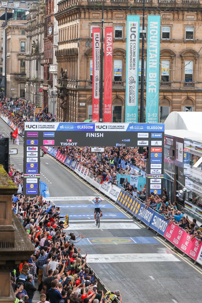 Men Elite                                        Women Elite  

They're the same picture 😍 
#GlasgowScotland2023