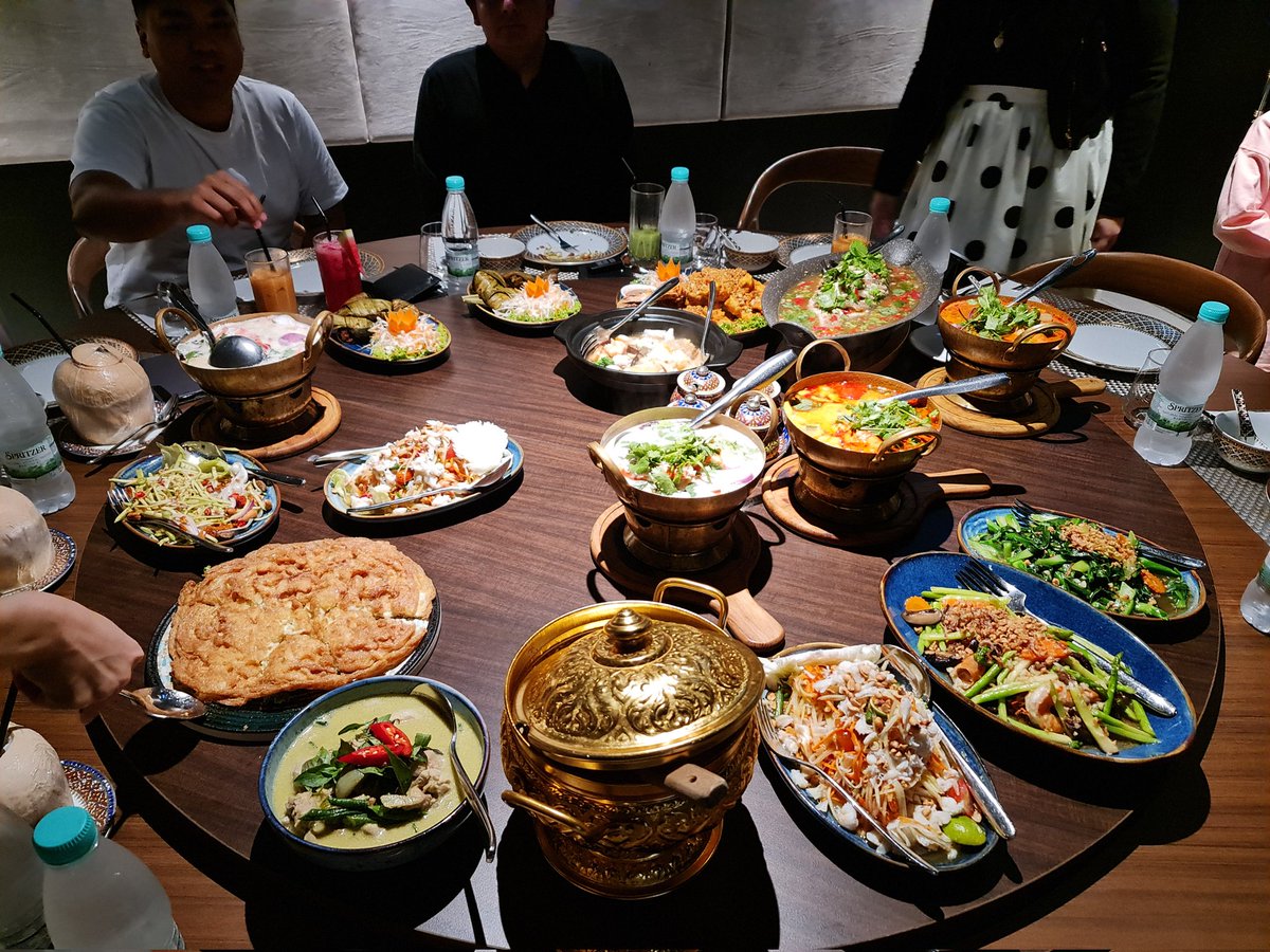 drzaherah's tweet photo. Makan besar menang PRN ❎️
Makan besar birthday AA   ✅️ https://t.co/TXHJgFXLU9