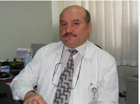 KIL DÖNMESİ probleminiz mi var?
KIL DÖNMESİ'ni ameliyatsız tedavi eden ve dünyada alanında tek olan doktorun Konya Şehir Hastanesi'nde görevli Prof Osman Doğru olduğunu biliyor muydunuz?
İmkanı olmayan yararlanamaz diye özel muayenehane açmayan ve kamuda görev alan hocamıza selam