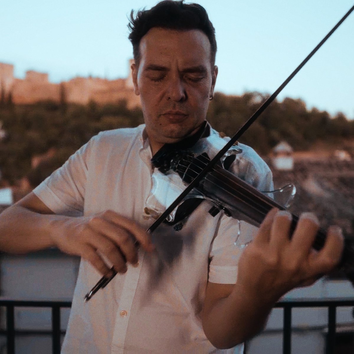 AlexMedinaLive's tweet photo. Está noche de 20h a 22h estaré actuando 🎻 en #fiestaprivada 🕺💃 @divotgastrogrill #marbella #AlexMedina #alexmedinaviolin #alexmedinaelectricliveviolin #electricviolin #electricviolinist #musiconthebeach #musicperformance #musicaenvivo #musicaendirecto #covers https://t.co/ycOwfS3YNg