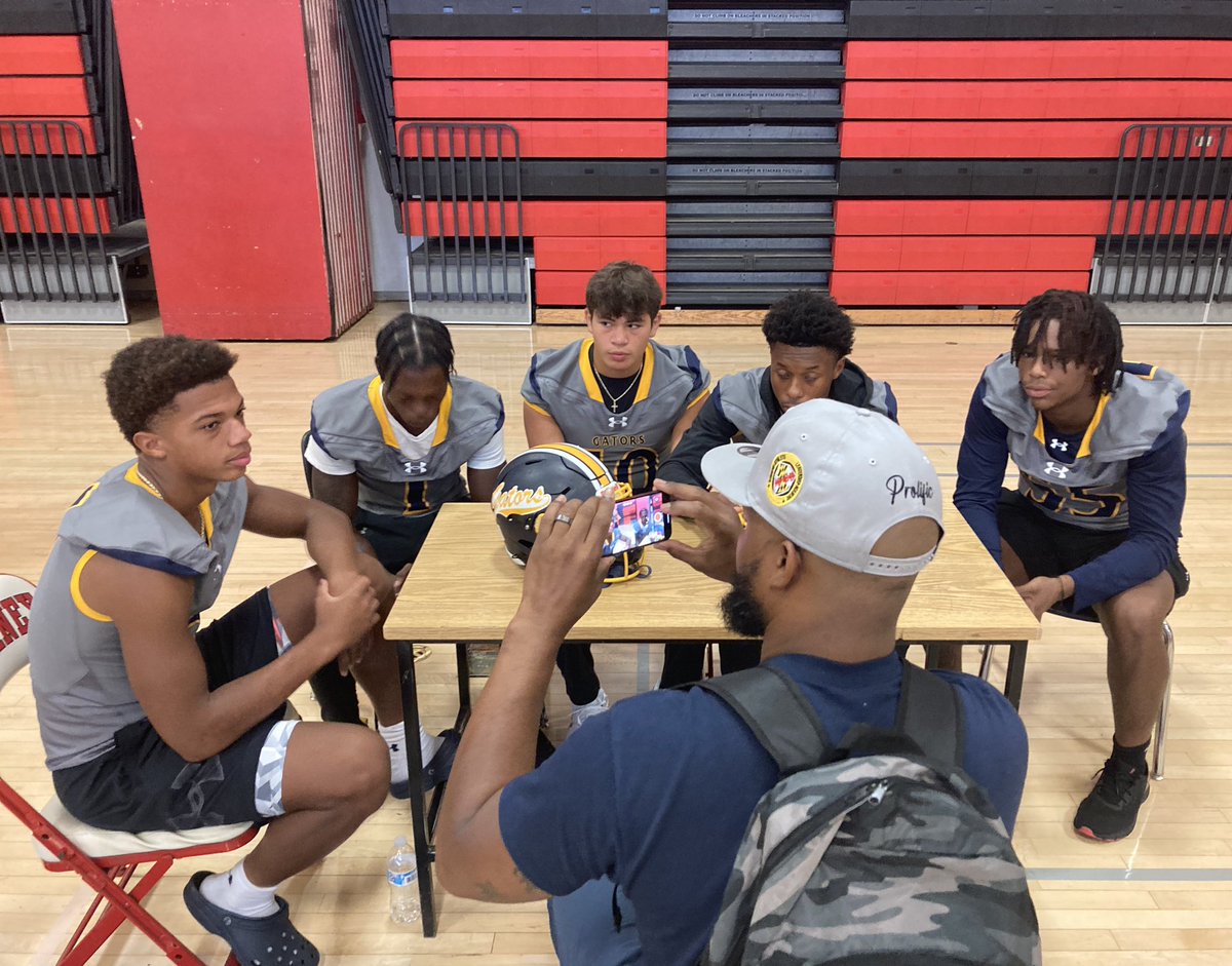 PHGatorsFB's tweet photo. 2023 Media Day 📸 @Hall_Pride @perryhallath @hs_hall @AthleteImagine @MarylandHigh https://t.co/HsE64oSnDm