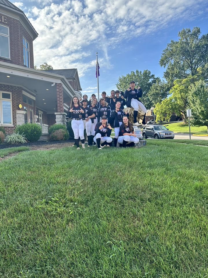 aweinbaum2026's tweet photo. What an unforgettable summer with my favorite girls. Sending off our seniors was one of the toughest things to do, but I wouldn’t want to spend my summer with anyone else. Praise God for this amazing season! @TNTFloridaBlack https://t.co/YqCvl9vqaN