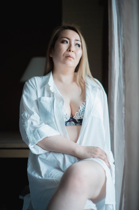 台風🌀接近 予定丸潰れ(T ^ T) 乳首見えそー🤩笑左&larr; https://t.co/Jd7Yymdb5O