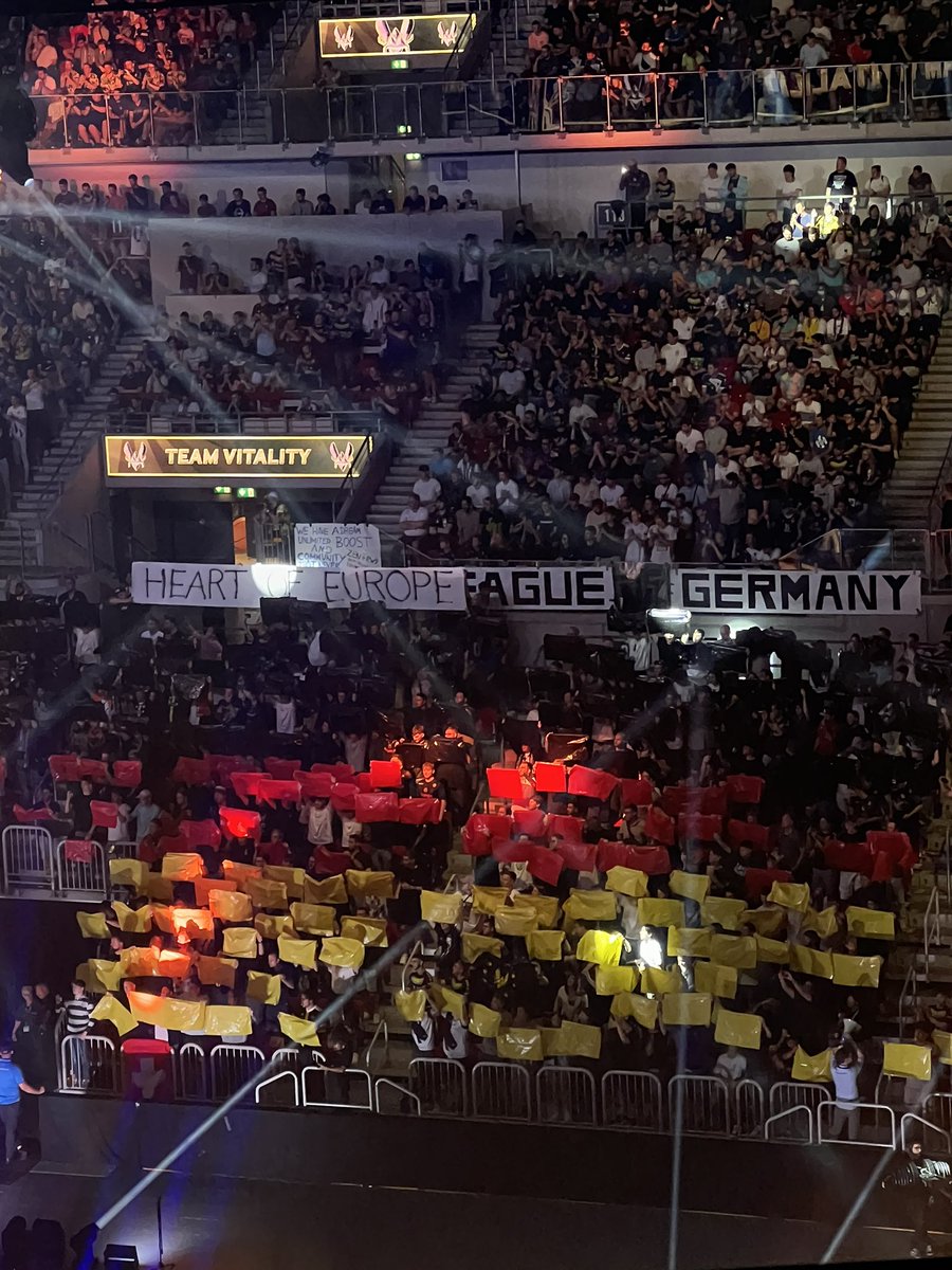 I’ve been trying to chase that feeling I got from the RLCS Season 5 World Championship at the Copper Box for years now. 

This event has done it man. This esport is special. #RLCS