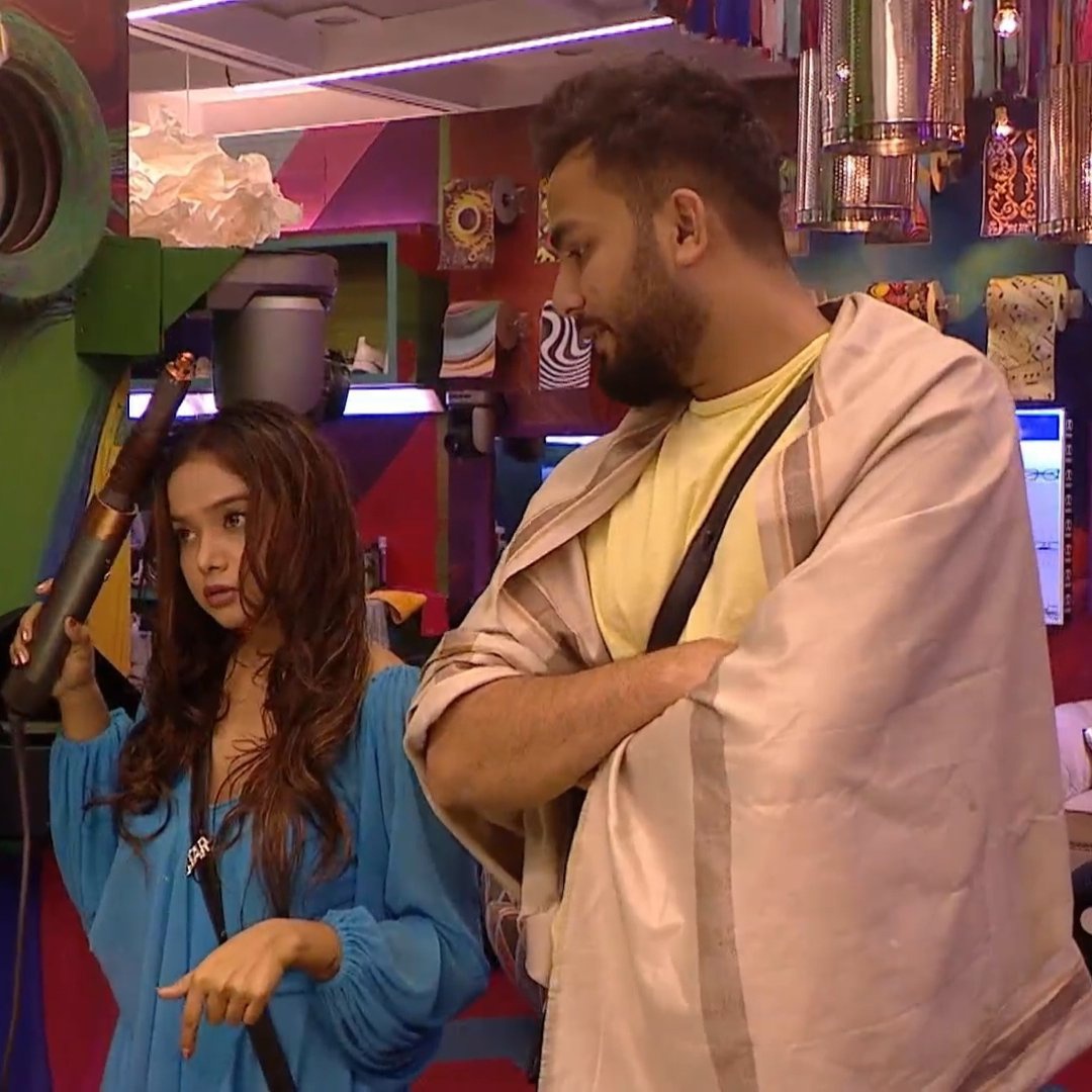 BiggbossKaTadka's tweet photo. Whom will you miss?

Like for #Abhisha
RT for #Elvisha

#ElvishYadav #AbhishekMalhan
#FukraInsaan #ManishaRani 
#BiggBossOTT #BiggBoss 

Like.                            RT. https://t.co/WN3FyMvLYS