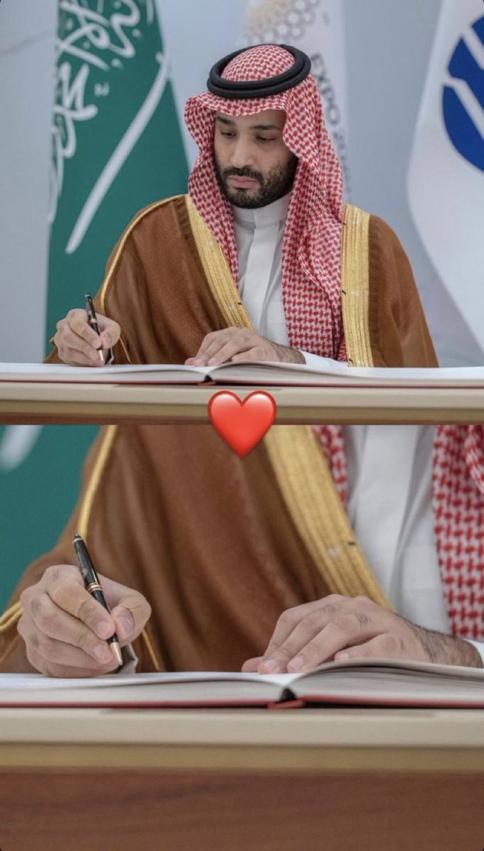 HRHMBNSALMAAN's tweet photo. القائد الملهم ، ولي العهد المجدد ، صانع المجد ، عراب الرؤيه ضمير الوطن ، حفظه الله 🇸🇦🤲🏻 

 https://t.co/5aRdOldsrv 

 #محمد_بن_سلمان https://t.co/P4T19DEW0m
