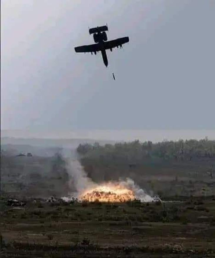 AbrarSuleiman's tweet photo. ተጀምሯል!

#AmharaGenocide is here and now!

Earlier today, fascist Abiy has killed over 300 #Amhara  civilians, including a 3-year-old baby girl, in a drone attack in a town called #Finoteselam . 

3 churches were destroyed by the attack too.
#JusticeforEthiopia 
@hrw 
@POTUS https://t.co/AGCzXviBrb
