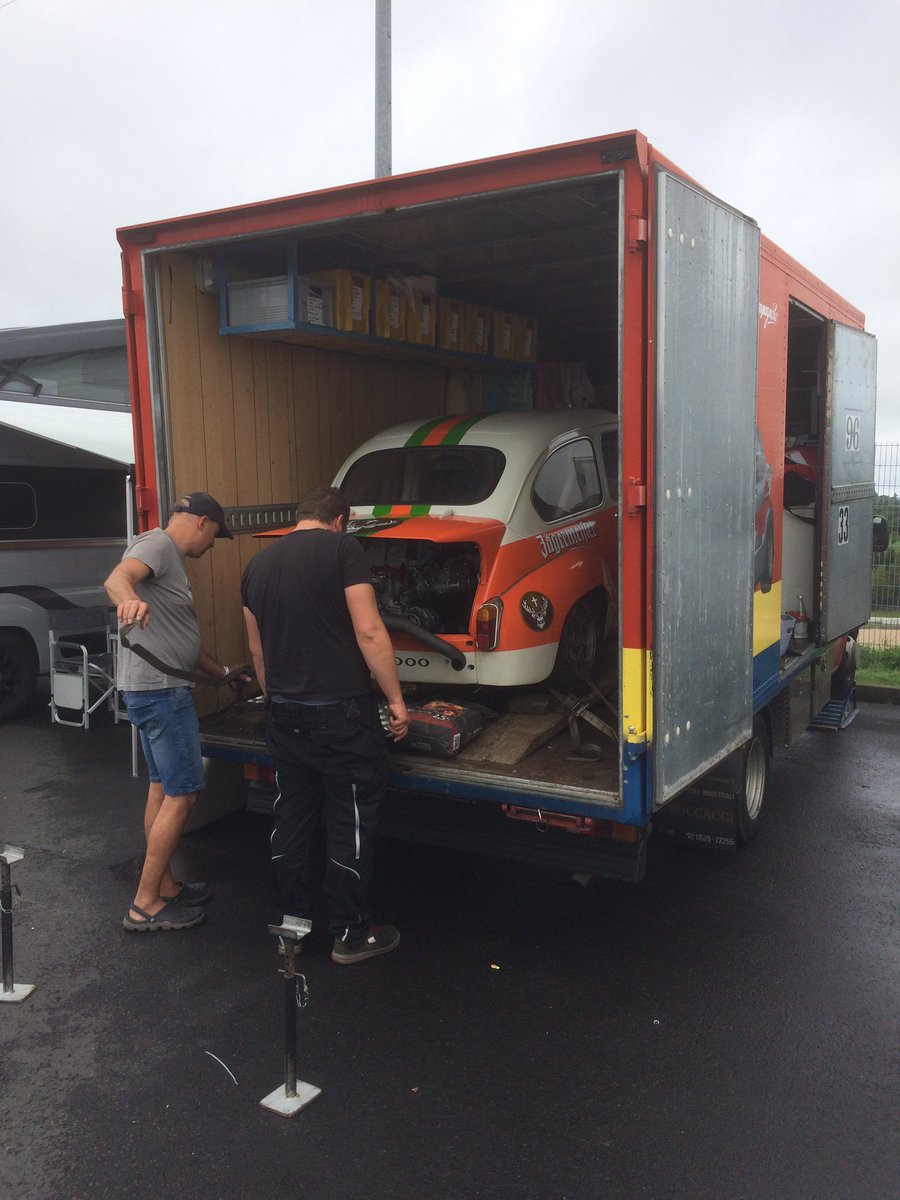 PieterBotman's tweet photo. Helaas uitgevallen na 1 dag. Blijf een groot fan van die oudere #Abarth modellen. Carburateurs, nokkenassen, sportuitlaat en verlagingssetjes: altijd goed 😎. #OGP2023 #OldtimerGP https://t.co/G1bZJCGE9n