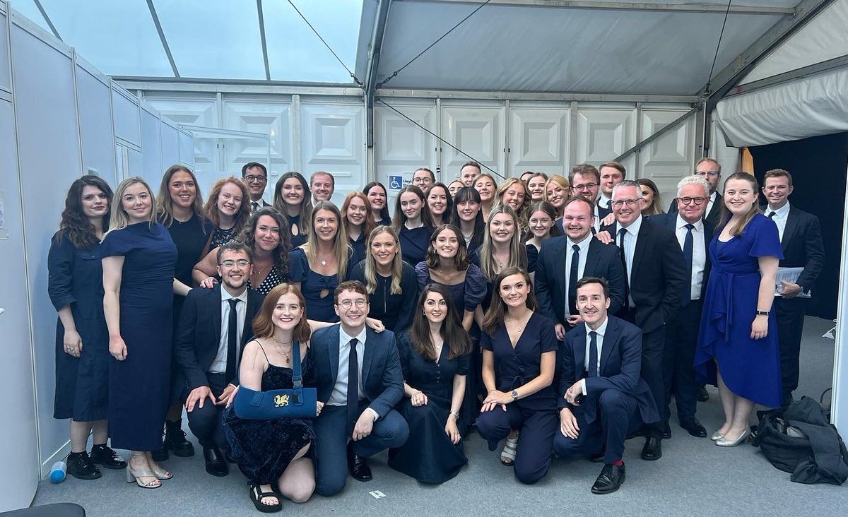 Côr Llundain tweet media