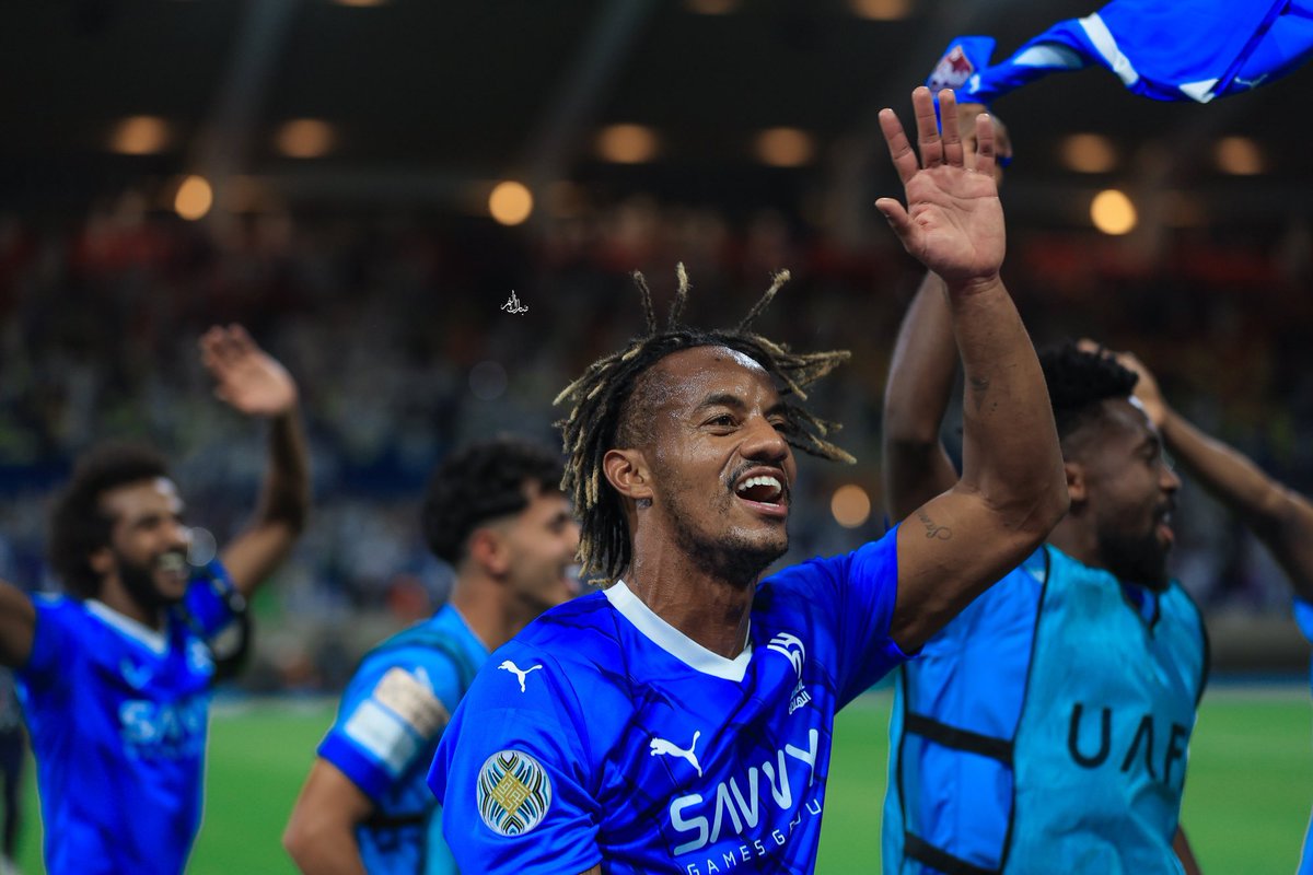 أخبار الهلال on X: 🚨 🎙️ كاريلو لـ محمد القحطاني: ميسي السعودية.. استمتع  هذا الموسم يا أخي الصغير t.cooN7eB0Azik  X