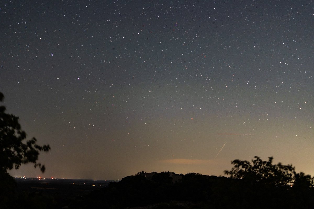 GtiAustin's tweet photo. Pointing a 50mm 1.8 at the Big Dipper and letting it run picks up a tight cluster of streaks (presumably meteors?) almost without fail. These are all 30 second exposures, most have several streaks even in that short span. Is this part of the #PerseidMeteorShower? From last night. https://t.co/viLvavSN9b
