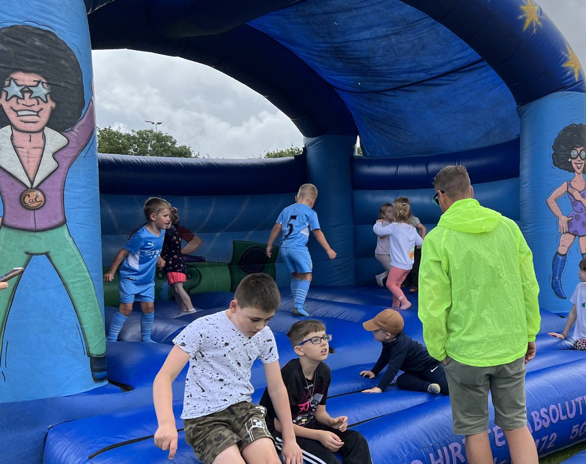 rcboness's tweet photo. A massive thank you to everyone who supported our Parish Fun Day today! It was great to welcome everyone to St Mary’s for such a fun occasion! https://t.co/ZuFAVqHKiR