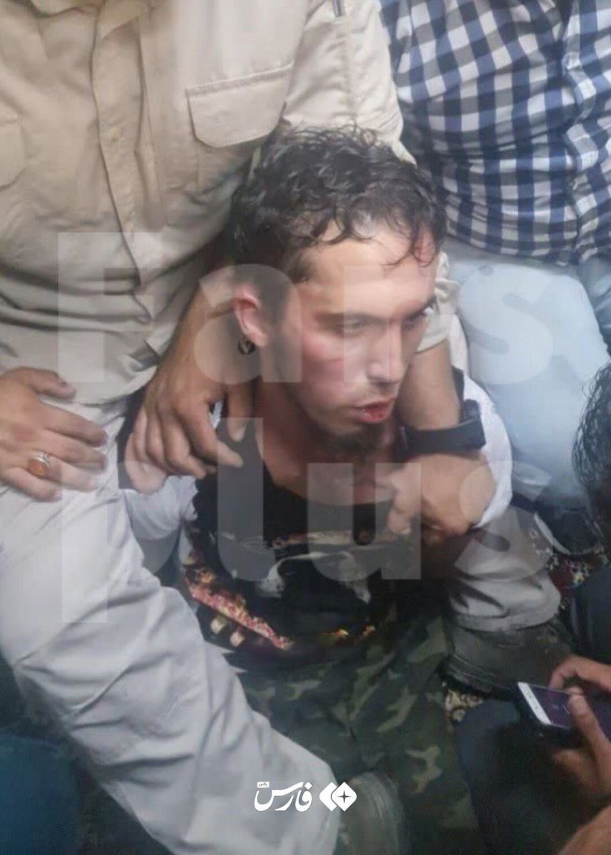 حالا اون دهن گشادت رو بازکن و بگو؛
عوضش امنیت داریم
حتماً باید خون چندنفر بیگناه ریخته بشه تا بفهمی امنیت وسط خاورمیانه و اینهمه دشمنان ایران یعنی چی؟
تصویر تروریست امروز
#شاهچراغ