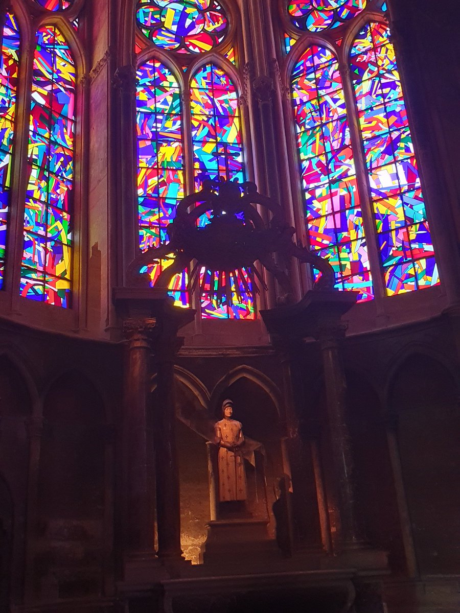 Gwright21440911's tweet photo. Notre Dame #Riems #France https://t.co/4EXZOW7YoL
