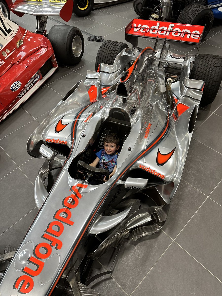 TomHartleyjnr's tweet image. My boys better remember this when they grow up. Sunday night in the showroom and Wills wants to sit in the @lewishamilton multiple Grand Prix winning McLaren.

Don’t fret, his bedtime stories are all car &amp;amp; mostly chassis related!

#CarNerd #KeepHistoriesAlive #PassOnTheKnowledge