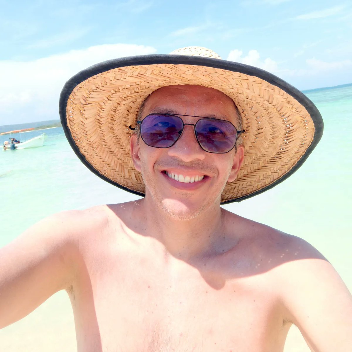 luis_jose113's tweet photo. #CayoMuerto #Playa #Sol #Arena #Chichiriviche #Love #Familia https://t.co/WjM6AuXDYT